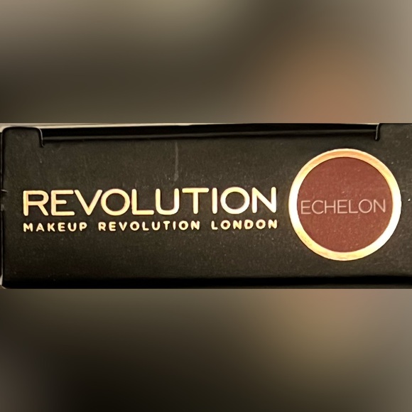 Makeup Revolution “Echelon” Matte Lip kit - Picture 4 of 4